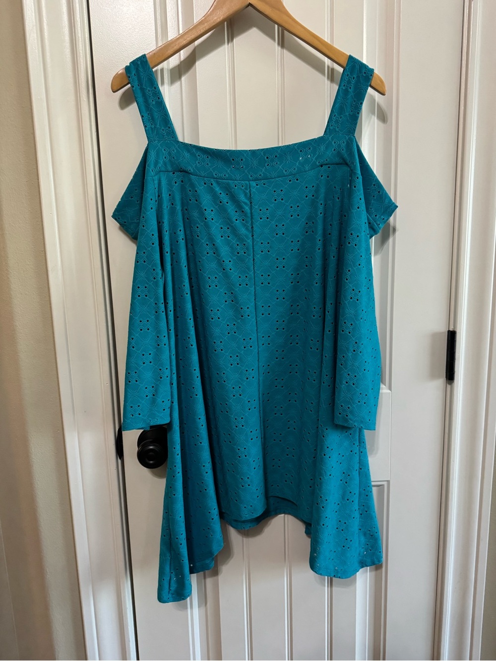 NY Collection Woman Teal Blue Cold Shoulder Eyelet Sharkbite Tunic Top Dress 2X - Picture 4 of 7